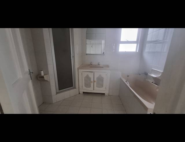 3 BEDROOM FLAT FOR SALE IN MORNINGSIDE